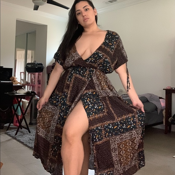 SHEIN Dresses & Skirts - Plus Size Tribal Knot Cuff Dress